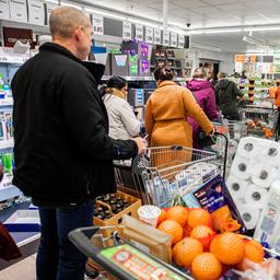 Lebensmittel Brot und alkoholfreie Getraenke im Maerz deutlich teurer