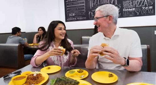 Madhuri Dixit stellt Tim Cook Vada Pav vor Hier ist