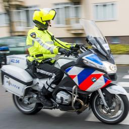 Motorradpolizist erkennt Dieb auf Foto und nimmt ihn fest