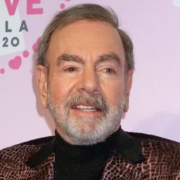 Neil Diamond brauchte fuenf Jahre um die Parkinson Diagnose zu akzeptieren