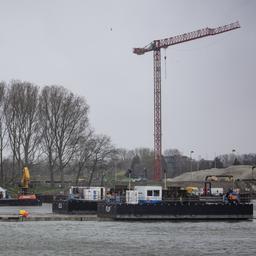 Nieuwe Waterweg wird nach Reparatur des Lecks wieder fuer den