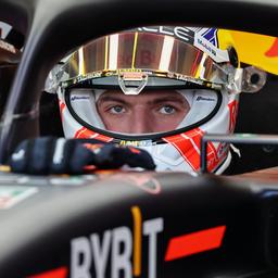 Sehen Sie sich an wie Verstappen und De Vries beim