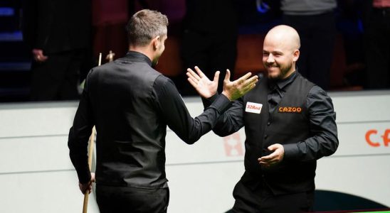 Selby schreibt Snooker Geschichte mit dem allerersten Maximum Break im Weltcup Finale