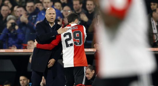 Slot geniesst die Entwicklung die Feyenoord Star Gimenez durchmacht Fussball