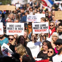 Staat haftet fuer Schaden zweier Elternteile in Unterhaltsaffaere Innere