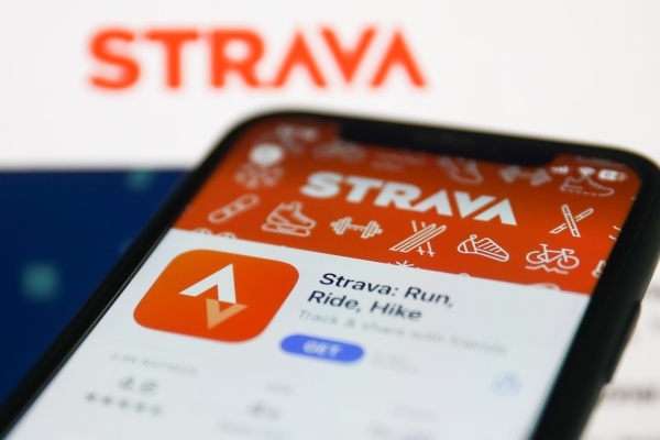 Strava startet die Integration mit Spotify damit Benutzer Inhalte anhoeren