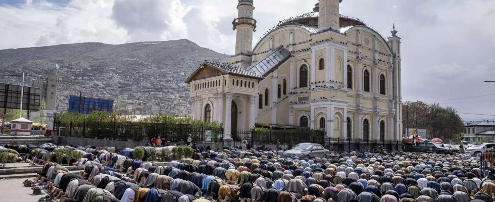 Taliban Taliban schliessen einen von Frauen gefuehrten afghanischen Radiosender weil