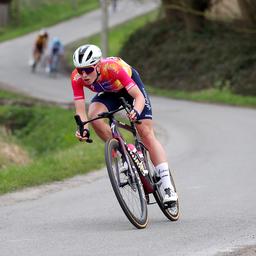 Vollering verpasst Sieg im spektakulaeren Brabantse Pijl Radfahren