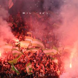 Zivildienst fuer Feyenoord Fans nach „ekelhaften Transparenten beim Finale in Tirana