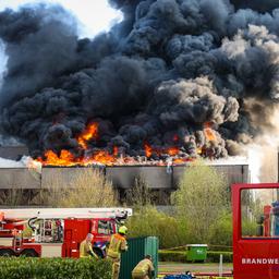 Zweiter NL Alarm wegen Rauchentwicklung bei Grossbrand in Zoetermeer Innere