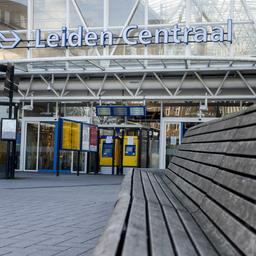 Zwischen Leiden und Den Haag fahren tagelang keine Zuege Innere