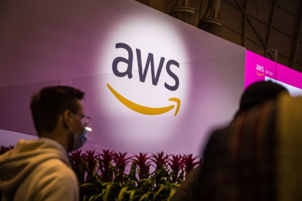 AWS kuendigt eine neue Version der Aurora Datenbank an die IO Kosten