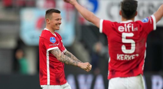 AZ macht dem FC Emmen vor der Pause Hackfleisch und