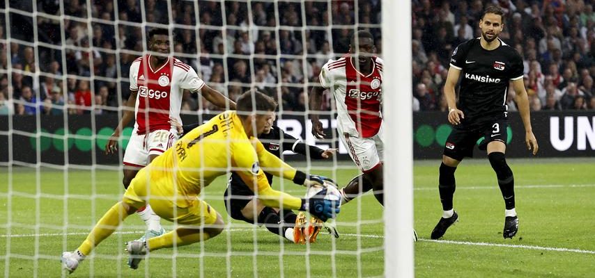 Ajax verliert in einem kurzweiligen Spitzenspiel gegen AZ den