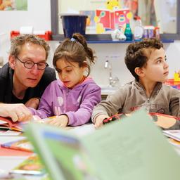 Aufsichtsbehoerde fordert Wahlmoeglichkeiten bei der vollstaendigen Ausbildung von Neuankoemmlingen aber