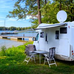 Beim Fernsehen auf dem Campingplatz koennen wir weiterhin nicht auf