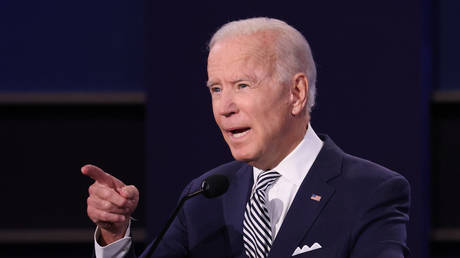 Biden verspottet Trumps Rede im Rathaus – World