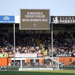 Der FC Volendam macht im voruebergehend unterbrochenen Duell mit Sparta