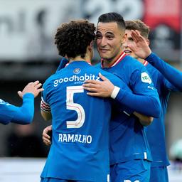 Der eingewechselte El Ghazi rettet den PSV bei Het Kasteel