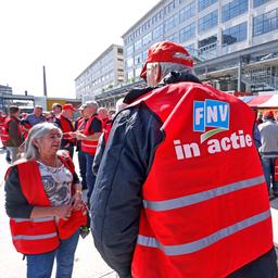 Die Gewerkschaft FNV streikt jetzt fuer hoehere Loehne Wirtschaft