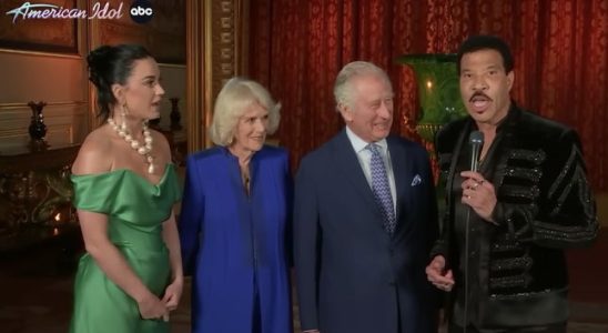 Die frisch gekroenten Charles und Camilla gingen zu American Idol