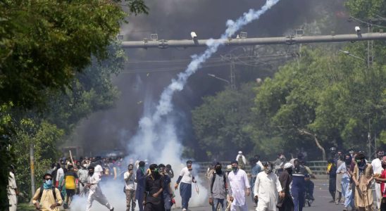 Die sich verschaerfende politische Krise in Pakistan truebt die Hoffnung