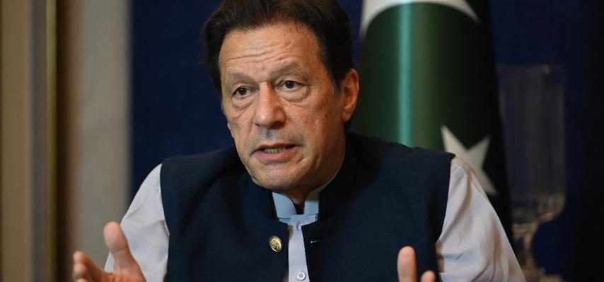 Ehemaliger pakistanischer Premierminister Imran Khan wegen Korruption verhaftet Im