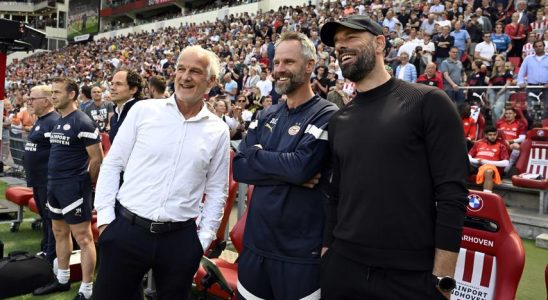 Expansion beim PSV geht weiter Auch Assistent Fred Rutten hoert