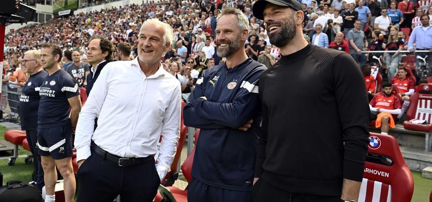 Expansion beim PSV geht weiter Auch Assistent Fred Rutten hoert