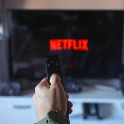 Fuenf Millionen Menschen haben ein guenstigeres Netflix Abo mit Werbung