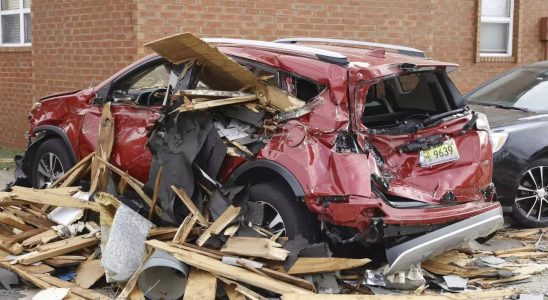 Golfkueste Ein Toter als ein Tornado eine Stadt im Sueden