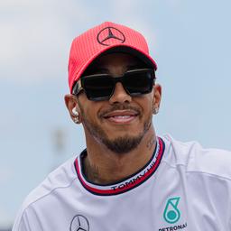 Hamilton steht kurz vor neuem Mercedes Vertrag „Kein Kontakt zu Ferrari