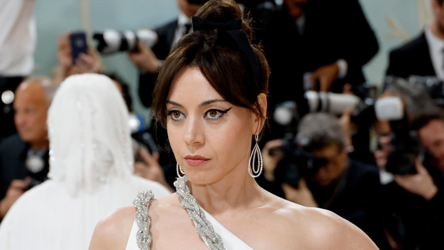 Iconoclast Aubrey Plaza streamt nichts