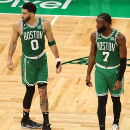 Kein ganz einzigartiges Comeback fuer Boston Celtics Miami Heat im