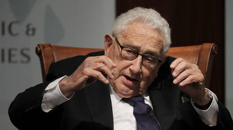 Kissinger steckt hinter 3 Millionen zivilen Todesfaellen – Bericht –