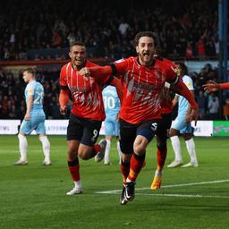 Luton Town beendet den Traum von Sunderland und erreicht das