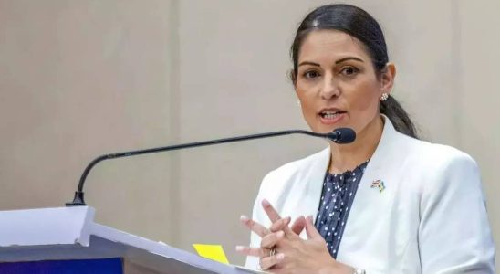 Mann wegen Drohung mit Priti Patel in Grossbritannien inhaftiert