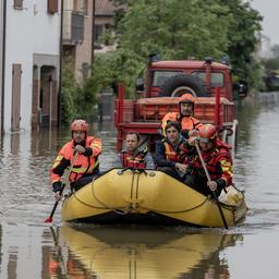 Mehr als 36000 Menschen in Norditalien wegen Ueberschwemmung evakuiert