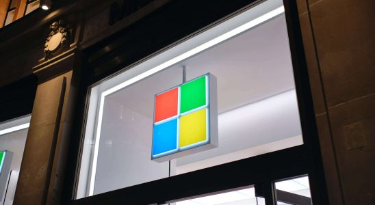 Microsoft Satya Nadella ueberbringt Microsoft Mitarbeitern die eine Gehaltserhoehung erwarten „schlechte