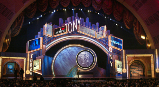 Tony Awards nominieren zwei nicht binaere Schauspieler