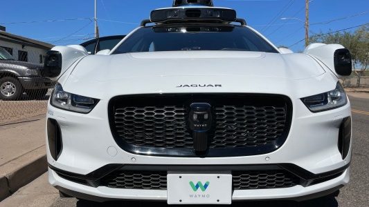 Waymo verdoppelt den Robotaxi Servicebereich in Phoenix um fahrerlose Fahrten zu