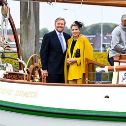 Willem Alexander und Maxima schlafen auf Beatrix‘ Boot waehrend eines Besuchs