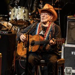 Willie Nelson 90 hoert mit dem Rauchen und Trinken auf