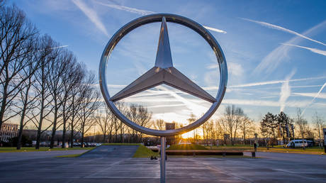 Zwei Tote bei Schiesserei im Mercedes Benz Werk – World