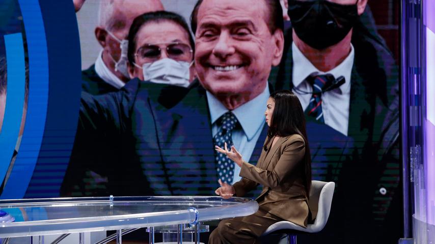 1686572381 762 Berlusconi sah sich als Jesus Christus der italienischen Politik Im