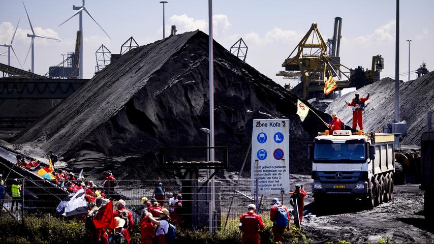 1687632666 961 Umweltaktivisten protestieren im Herzen von Tata Steel „Ich habe diese