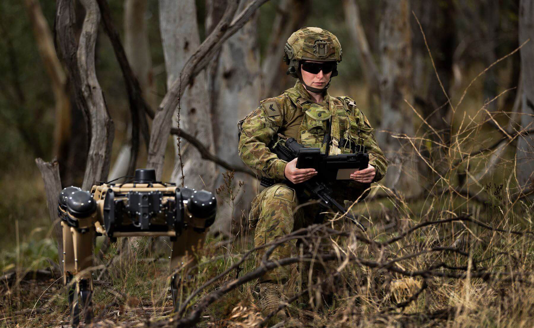 Von einem Soldaten gesteuerte Ghost Robotics-Einheit