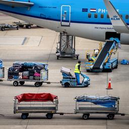 Arbeiten Sie fuer einen Gepaeckabfertiger in Schiphol Dann suchen wir