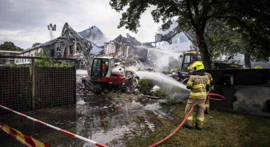 Auf immer mehr Daechern gibt es Solarpaneele doch wie loescht