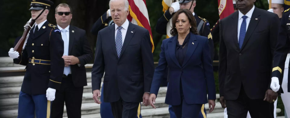 Biden Biden laedt Tausende von LGBTQ Personen darunter die Saengerin Betty